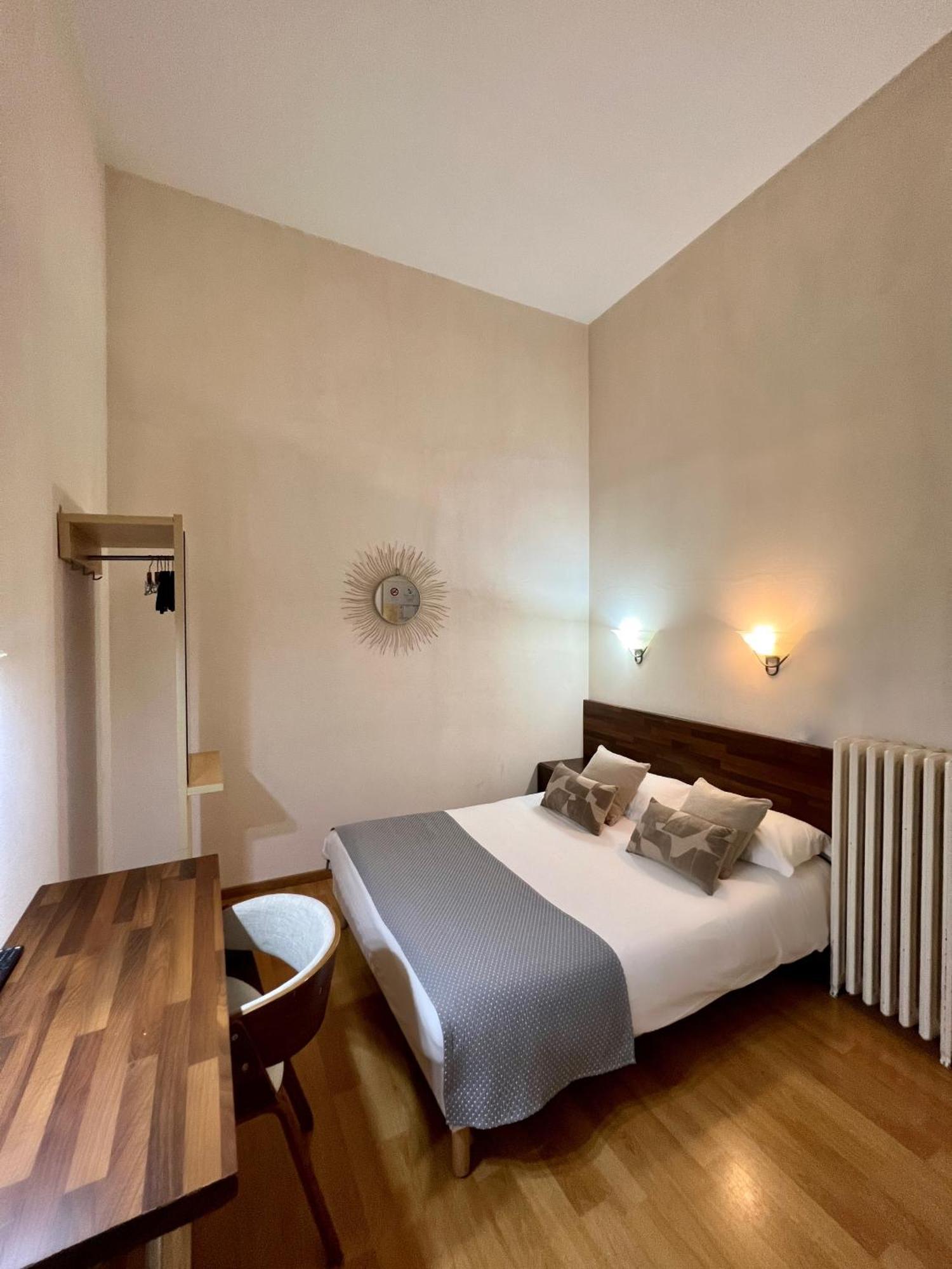 Hotel Des Beaux Arts Paris Bilik gambar